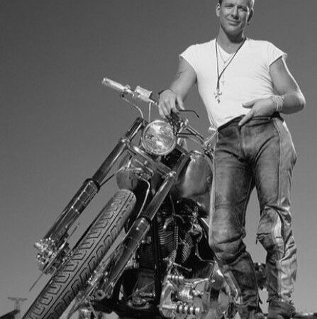 “Riding the Edge: A Nostalgic Journey with ‘Harley Davidson and the Marlboro Man’ (1991)”